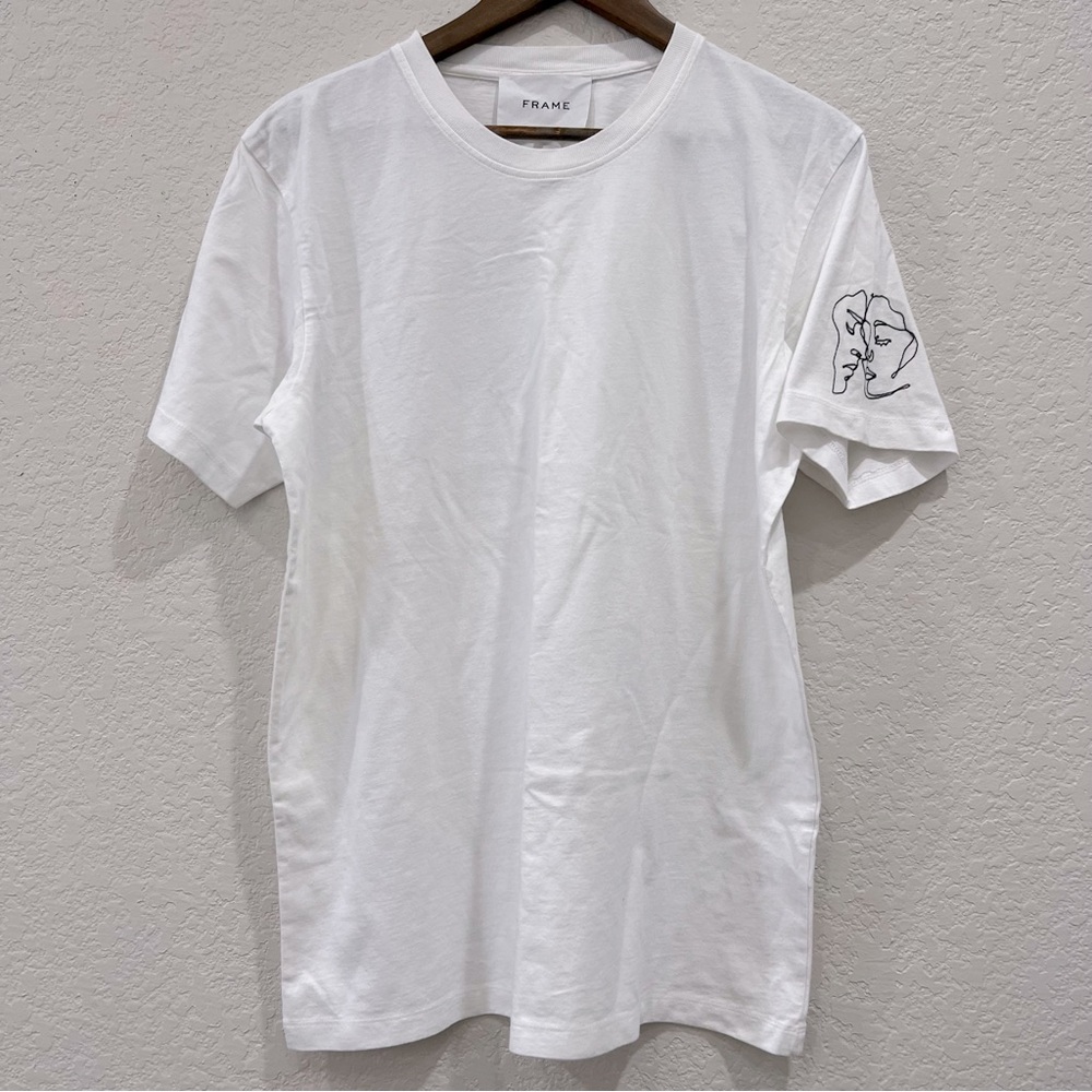 Frame Embroidered Short Sleeve White Tee shirt Size Medium
